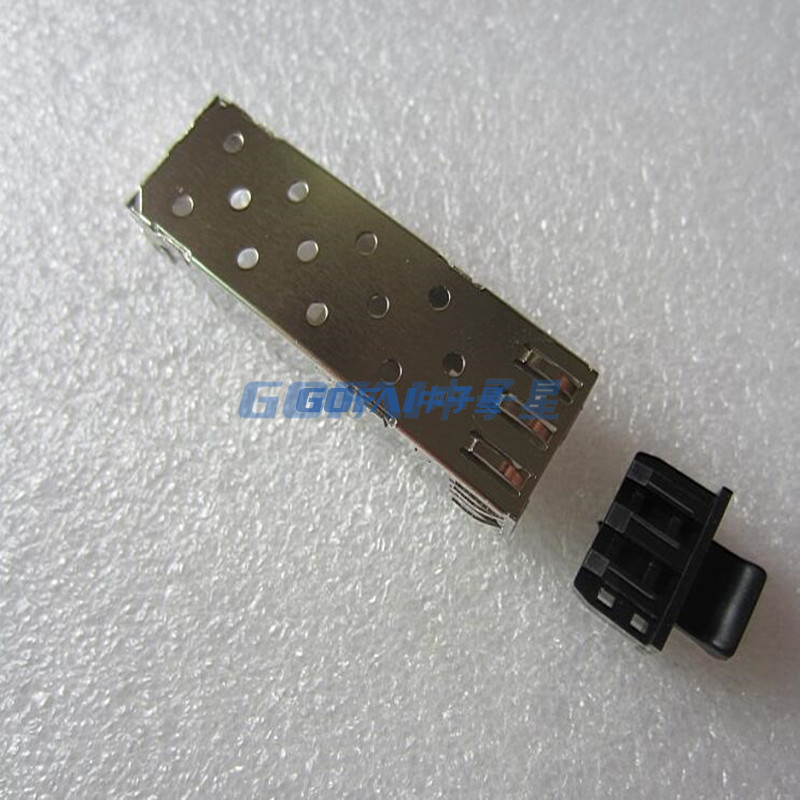 SFP -pölykannen korkit Duplex LC SFP XFP -optisen moduulin/USB -silikonin SFP -lähetin -vastaanottimen moduulin LC Dual Fiber Port Anti Dust Peitto